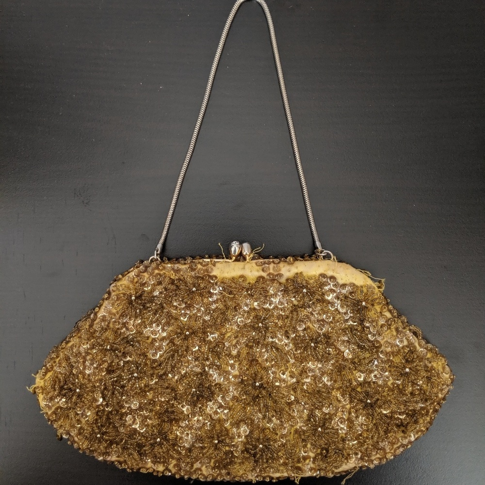 Vintage Beaded Clutch w/Hidden Silver Strap